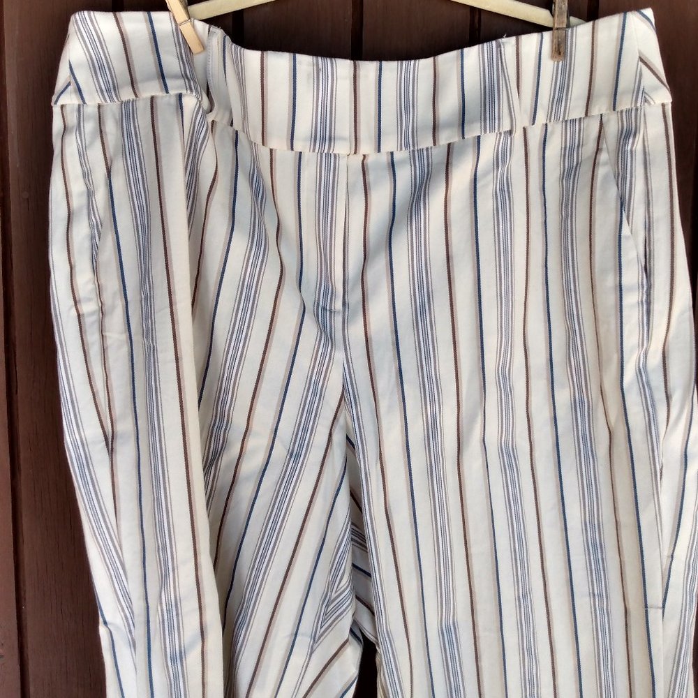 🌟 Cream Cropped Pants